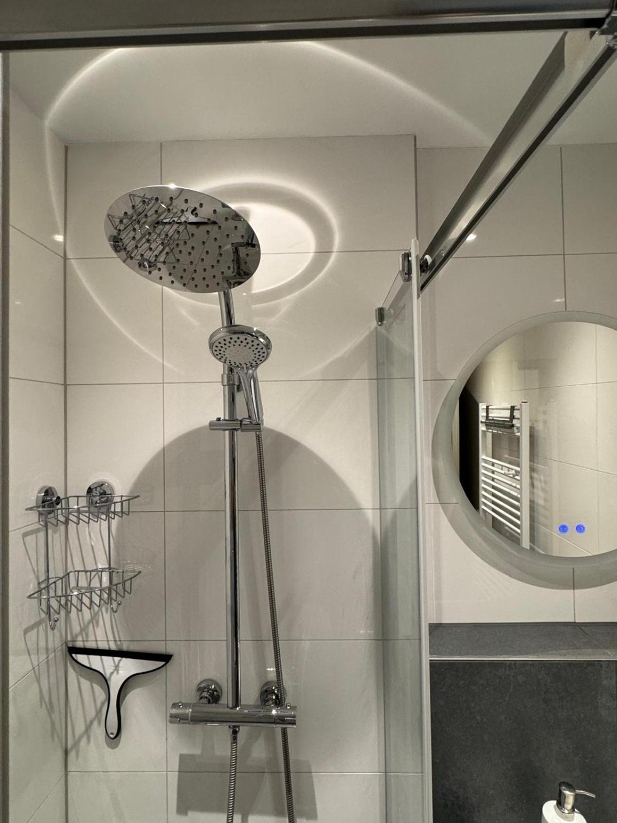 Viktor Apartment Titisee-Neustadt Bagian luar foto